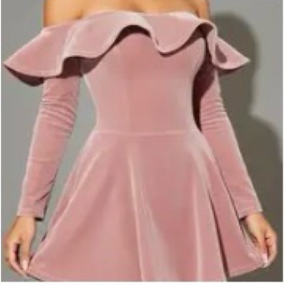 🌸Dusty Rose🌸Off-Shoulder Ruffle Velvet Mini Dress in Dusty Rose